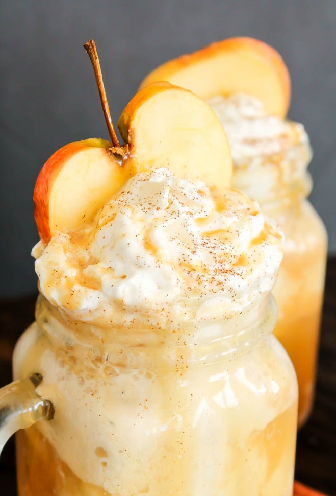 #ThirstyThursday – Apple Cider Floats